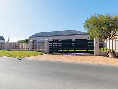 3 Bedroom House To Rent in Saldanha - img