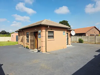 3 Bedroom House For Sale in Meyerton - MnrS.webp