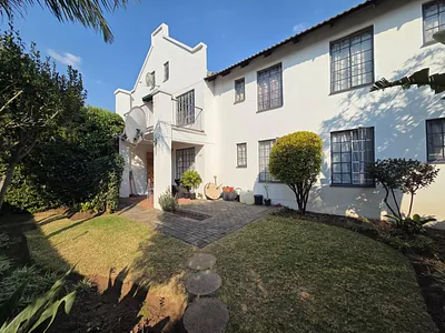 3 Bedroom Townhouse For Sale in Edenvale - y3gb.webp