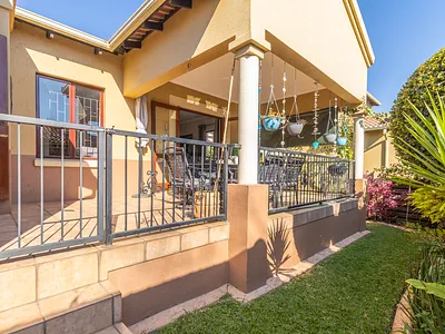 2 Bedroom House For Sale in Sandton - img