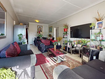 2 Bedroom Apartment For Sale in Germiston - img