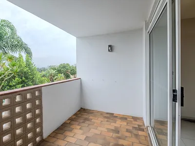 3 Bedroom Apartment To Rent in Durban North - FYUr.webp