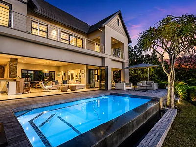 5 Bedroom House For Sale in Hillcrest - 27be.webp