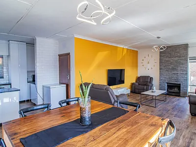 4 Bedroom House For Sale in Johannesburg - PXgX.webp