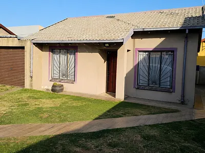 2 Bedroom House For Sale in Benoni - img
