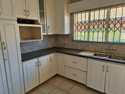 3 Bedroom House To Rent in Klerksdorp - 8J4Q.webp