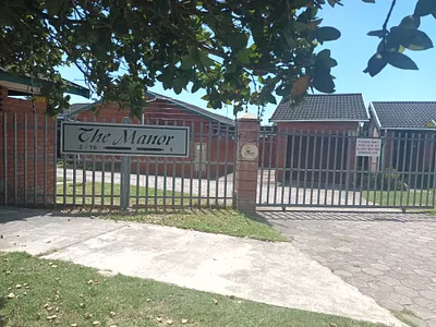 3 Bedroom Townhouse To Rent in Port Elizabeth - Bsxu.webp