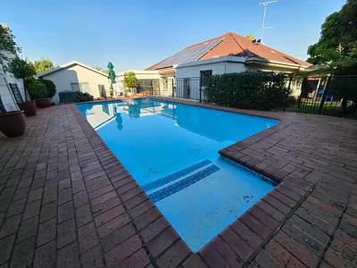 5 Bedroom House For Sale in Johannesburg - 446h.webp