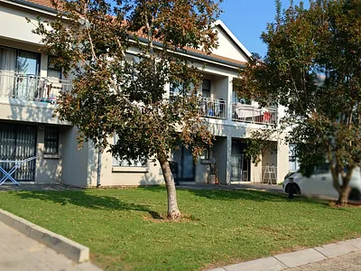 2 Bedroom Townhouse For Sale in Benoni - img