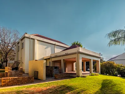2 Bedroom Apartment For Sale in Pretoria - img