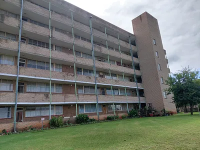 2.5 Bedroom Apartment For Sale in Newcastle - TDHM.webp