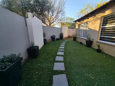 2 Bedroom House To Rent in Edenvale - 6KXR.webp