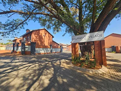 3 Bedroom Apartment For Sale in Akasia - htRr.webp