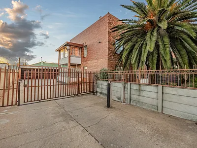 2 Bedroom Apartment For Sale in Randfontein - V28F.webp