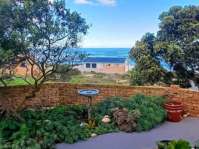 2 Bedroom Apartment To Rent in Struisbaai - Lawb.webp