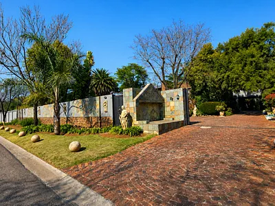 4 Bedroom House For Sale in Germiston - znFr.webp