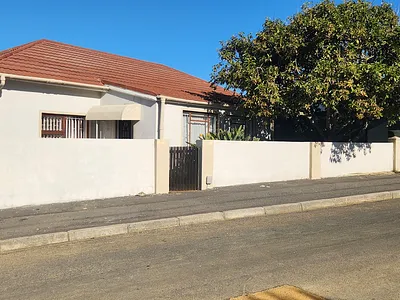 2 Bedroom House For Sale in Bredasdorp - mwQE.webp
