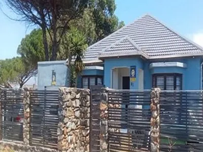 5 Bedroom House For Sale in Cape Town - NXTJ.webp