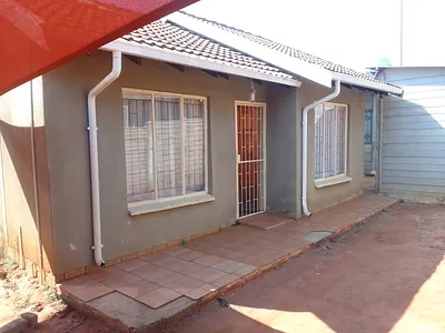 2 Bedroom House For Sale in Rustenburg - KZTS.webp