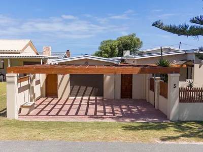 3 Bedroom House To Rent in Agulhas - OkIa.webp