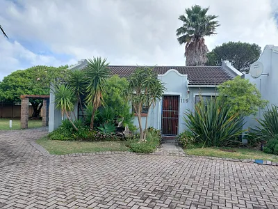 2 Bedroom Townhouse To Rent in Port Elizabeth - bODa.webp
