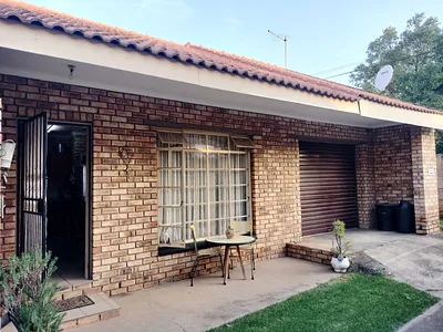 1 Bedroom Townhouse For Sale in Parys - img