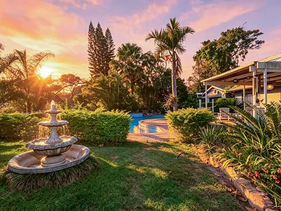 3 Bedroom House For Sale in Pinetown - 1TGr.webp