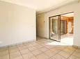 Carousel Indicator - om4b.webp