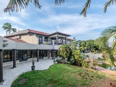 6 Bedroom House For Sale in Umhlanga - tRH7.webp