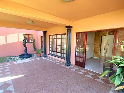 4 Bedroom House For Sale in Benoni - ER5P.webp