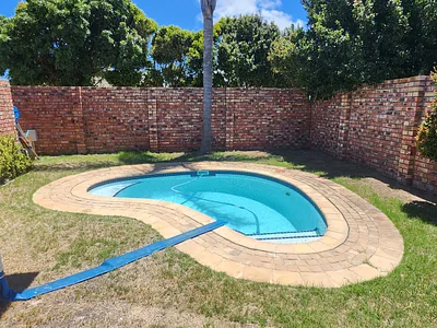 3 Bedroom Townhouse To Rent in Port Elizabeth - mup9.webp
