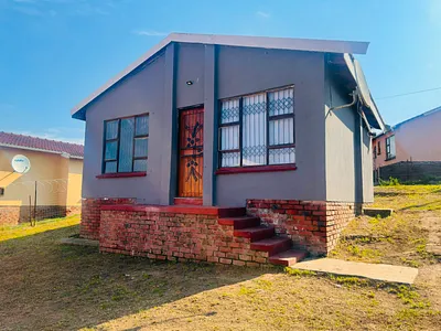 2 Bedroom House For Sale in King Williams Town - ZeNF.webp