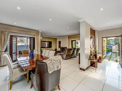 3 Bedroom House For Sale in Sandton - jy1a.webp