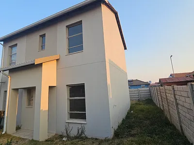 3 Bedroom House For Sale in Springs - pZfC.webp