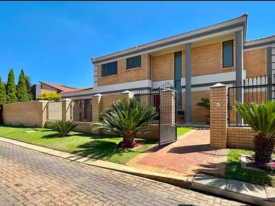 4 Bedroom House For Sale in Alberton - eTwE.webp