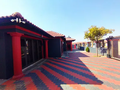 4 Bedroom House For Sale in Rustenburg - KIuI.webp