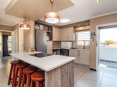 2 Bedroom Apartment For Sale in Roodepoort - EZCW.webp