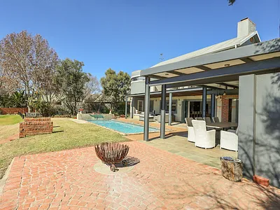 5 Bedroom House For Sale in Hartbeespoort - Cj1W.webp