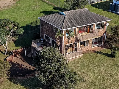 4 Bedroom House For Sale in Cintsa - img