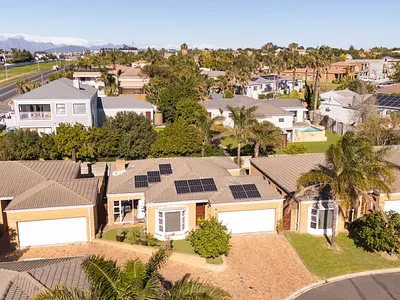 3 Bedroom House For Sale in Durbanville - 5x1Y.webp