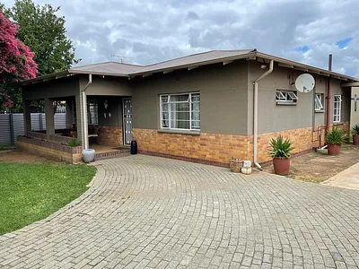 3 Bedroom House For Sale in Pretoria - zIS4.webp