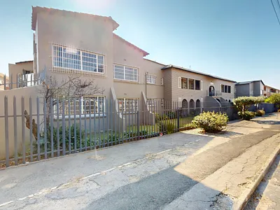 3 Bedroom Townhouse For Sale in Germiston - J596.webp
