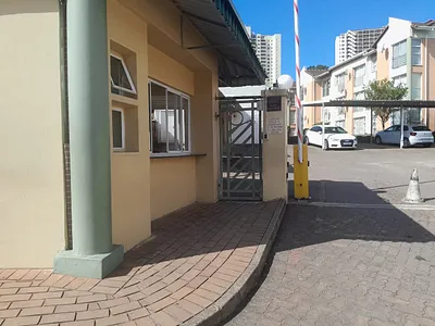 2 Bedroom Apartment To Rent in Durban - 2JEe.webp