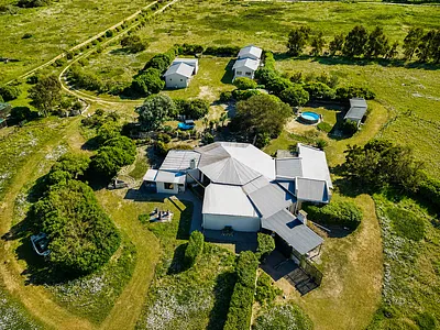 5 Bedroom House For Sale in Vredenburg - BEj8.webp