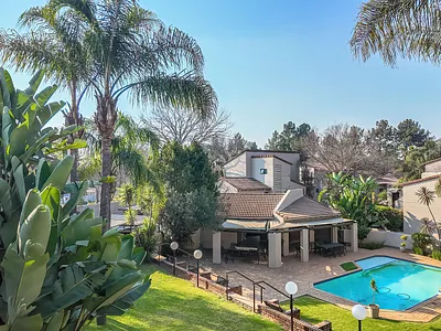 2 Bedroom Apartment For Sale in Sandton - 7o5Z.webp