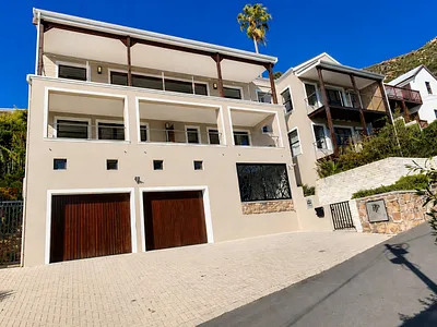 4 Bedroom House To Rent in Simons Town - e4O9.webp