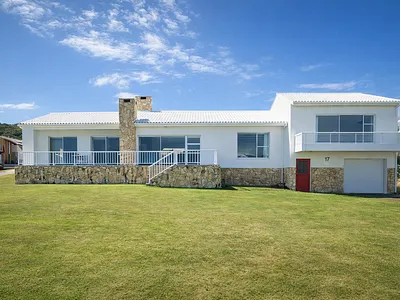 5 Bedroom House For Sale in Stilbaai - ayvo.webp