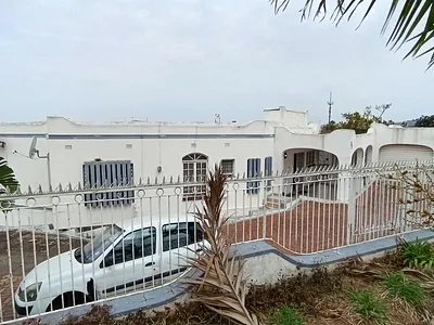 5 Bedroom House For Sale in Durban - uHEB.webp