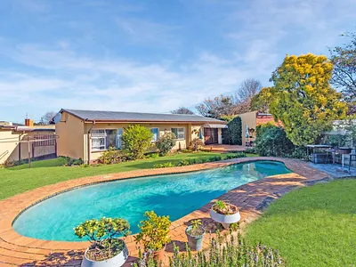 3 Bedroom House For Sale in Krugersdorp - Z9WA.webp