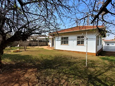 3 Bedroom House For Sale in Germiston - Xj1d.webp
